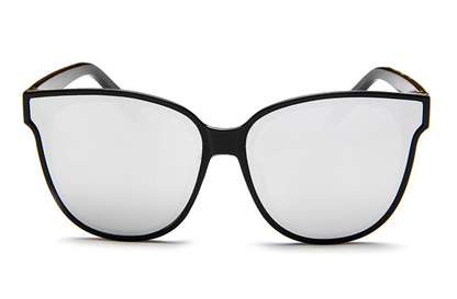Fashionable Oversized Sunglasses