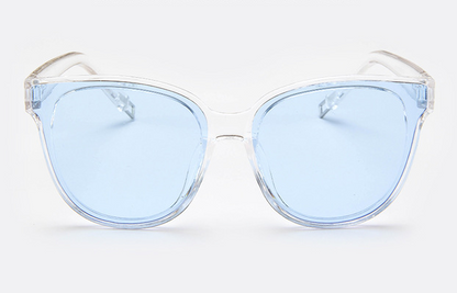 Fashionable Oversized Sunglasses