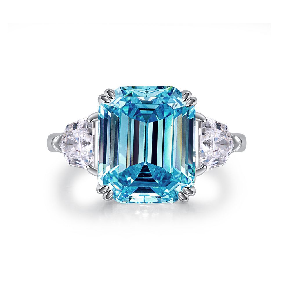 Himmelblauer Topas Ring im Smaragdschliff aus 925er Sterlingsilber