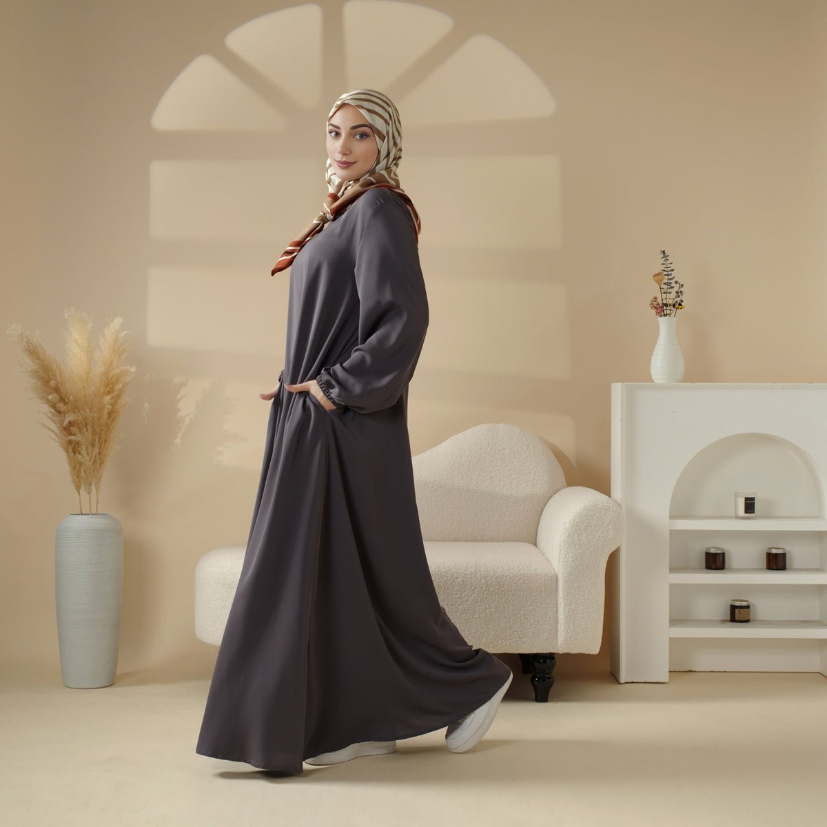 Essentielle Premium Vielseitige Taschen Regenschirm-Schnitt Abaya (MA113)
